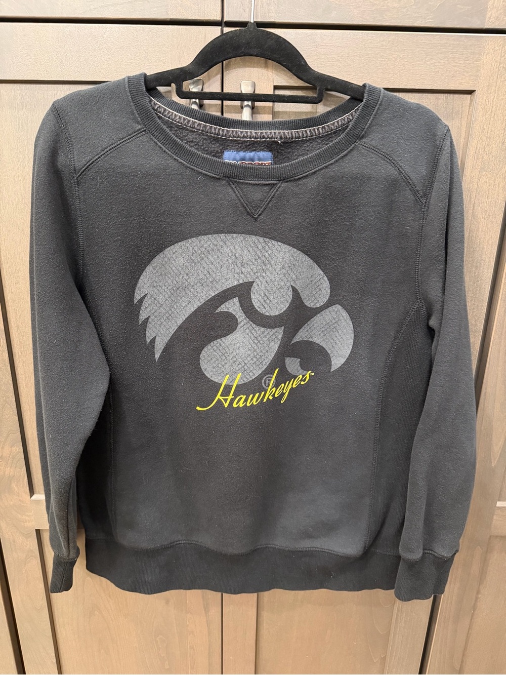 Jansport Iowa Hawkeyes Black Crewneck Sweatshirt women’s Size Large
